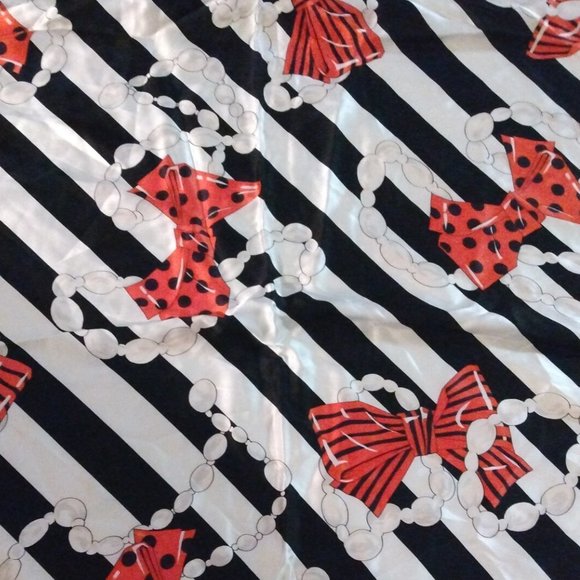 ST JOHN Scarf | eBay ❤️AMAZING!! ST JOHN XL 100% Silk Piano Shawl Scarf Bows & Pearls 43x42